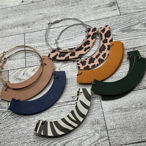 Interchangeable gold and silver hoop earrings - Picture 2 of 3